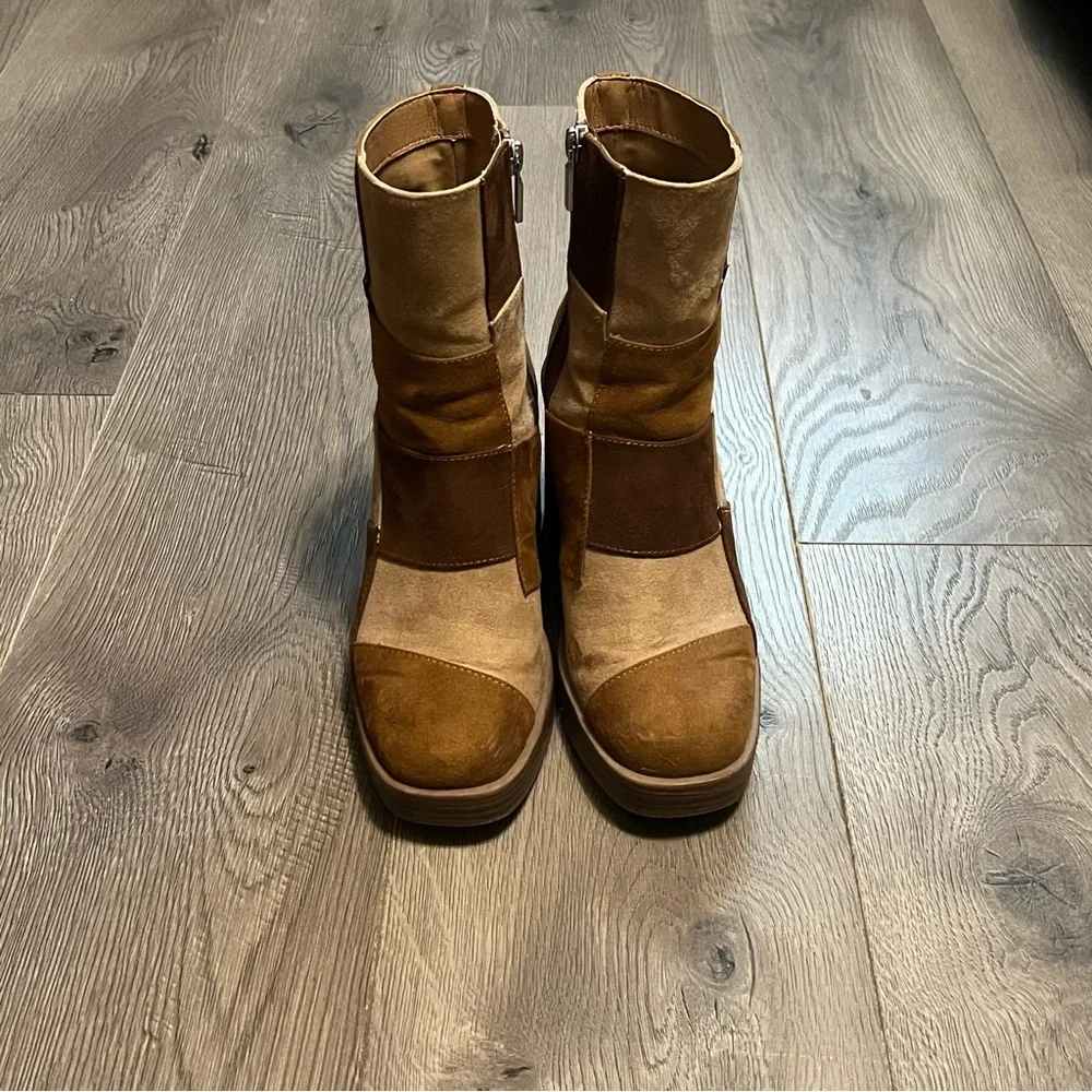 Brown and tan patchwork heeled boots - Picture 5 of 8